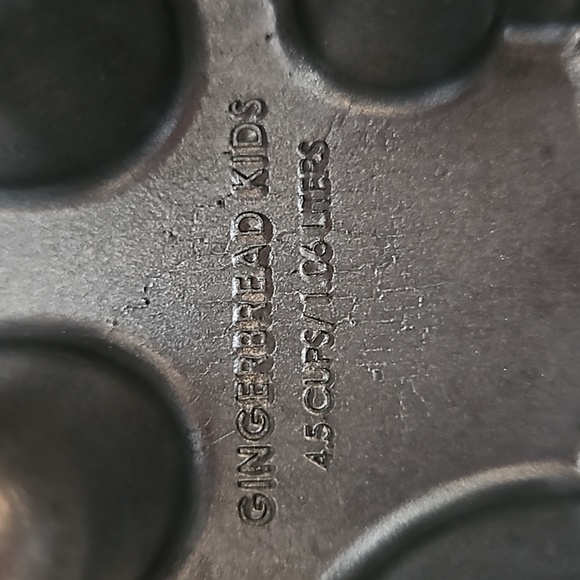 Nordic Ware Gingerbread Kids Cakelet Pan Christmas Mold - Picture 4 of 7